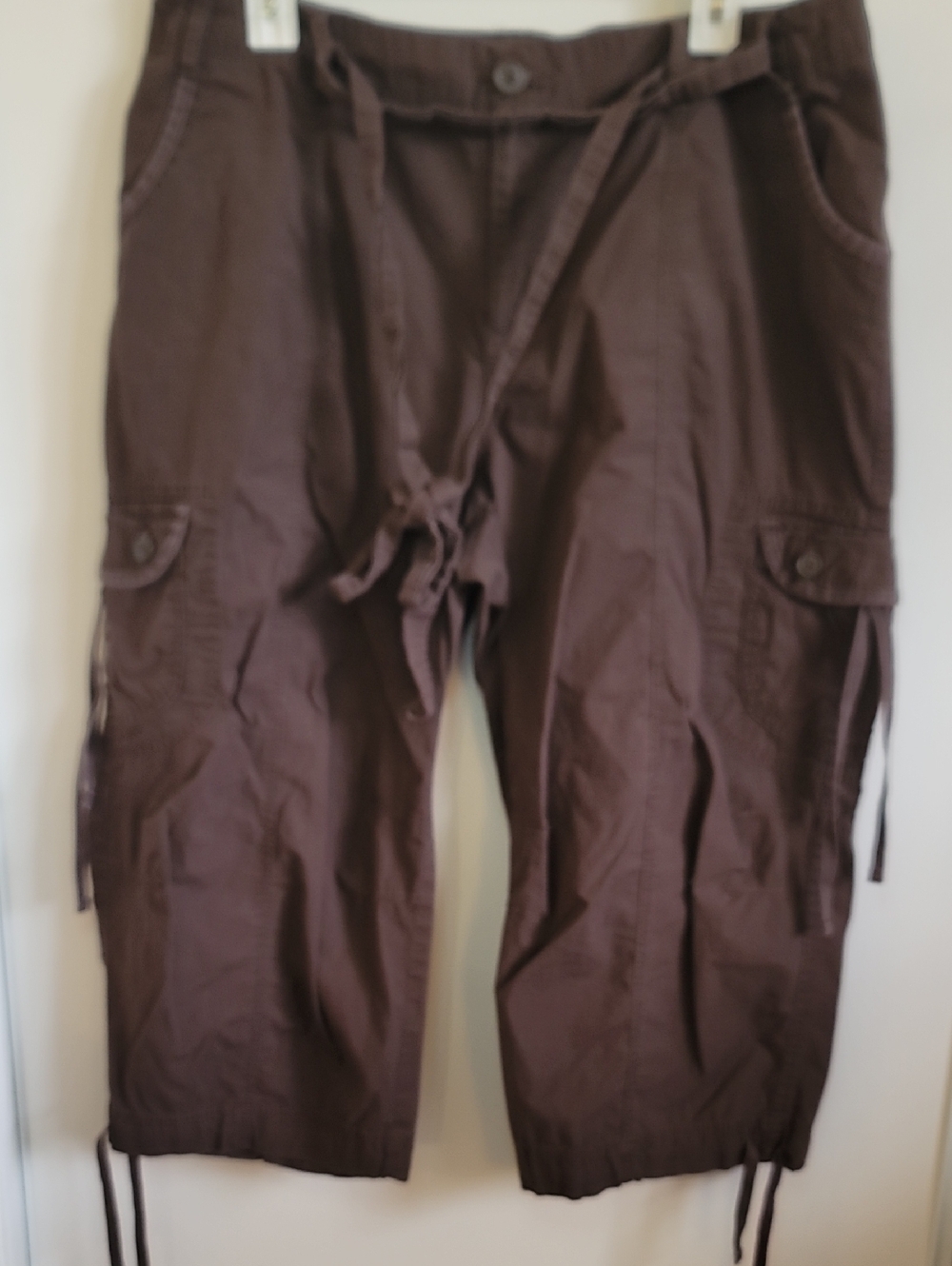 a.n.a Brown Women's Cargo Capris with Drawstring